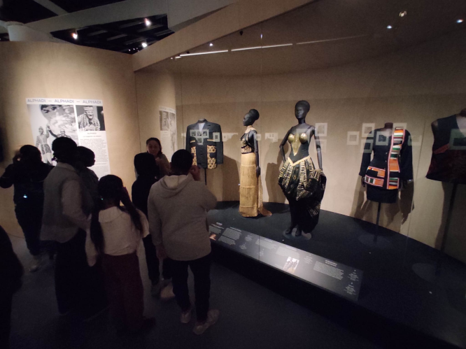 Retour des élèves de l’UPE2A sur leur dernière visite au musée du Quai Branly : Avril 2026.